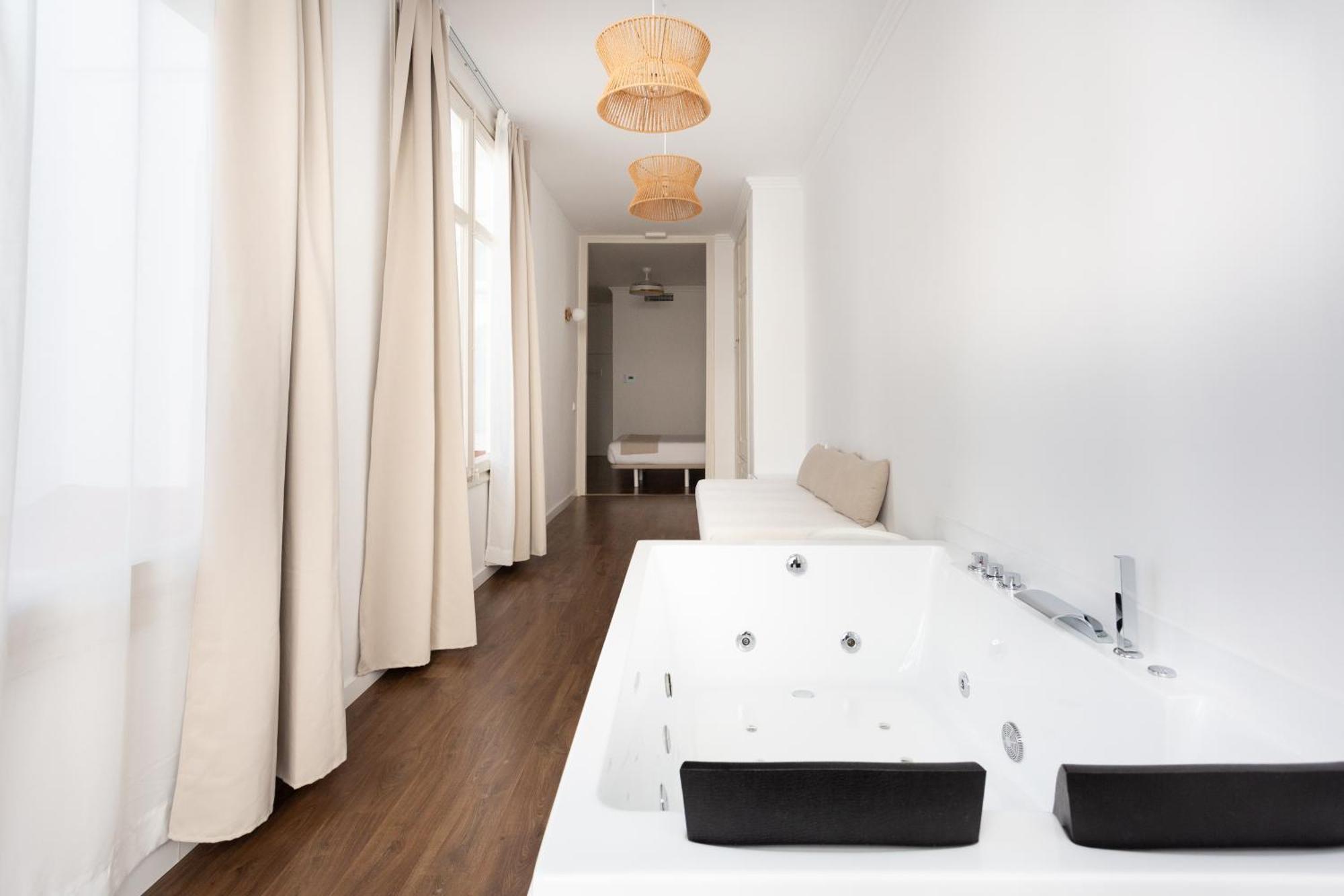 Divino Hotel Boutique Sitges Exterior photo